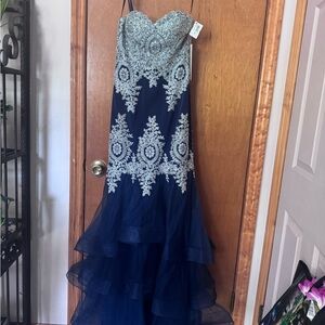 Eureka Navy and silver strapless prom dress